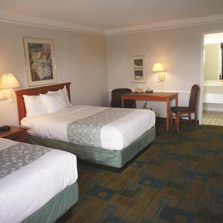 Days Inn By Wyndham ג'ורג'טאון מראה חיצוני תמונה